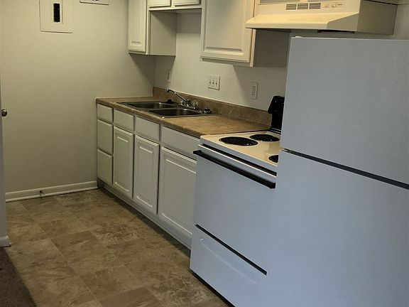 3rd image of 2509 Maplewood Ave #144268