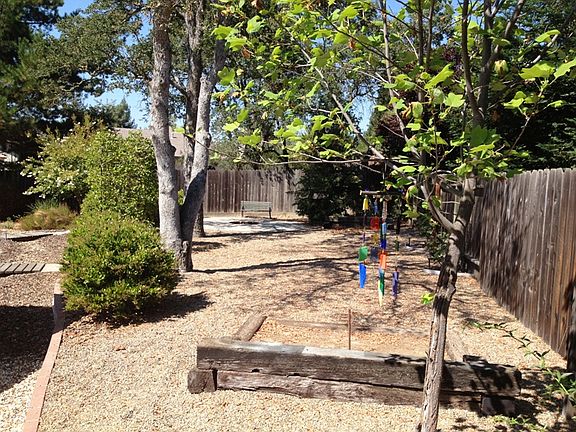 2nd image of 2629 Huckleberry Ln