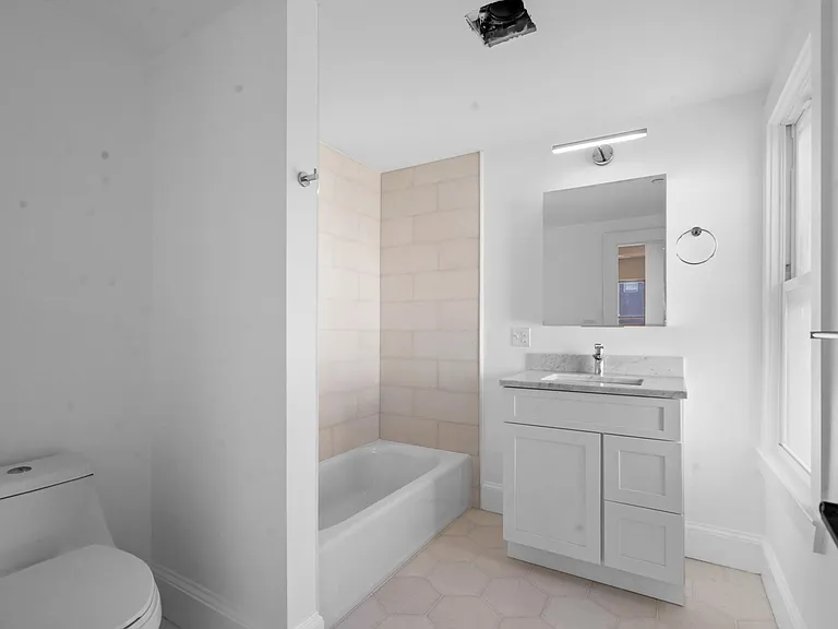234 Walden St — Photo 7