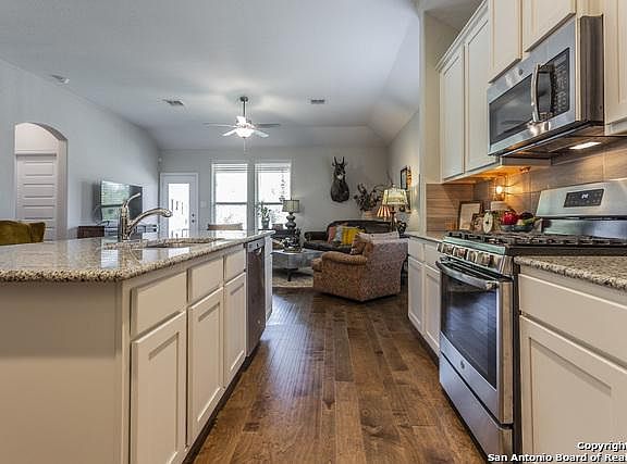 5th image of 3919 Brazos Bnd