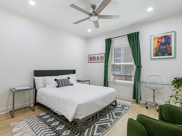 2538 Dumaine St #B — Photo 5