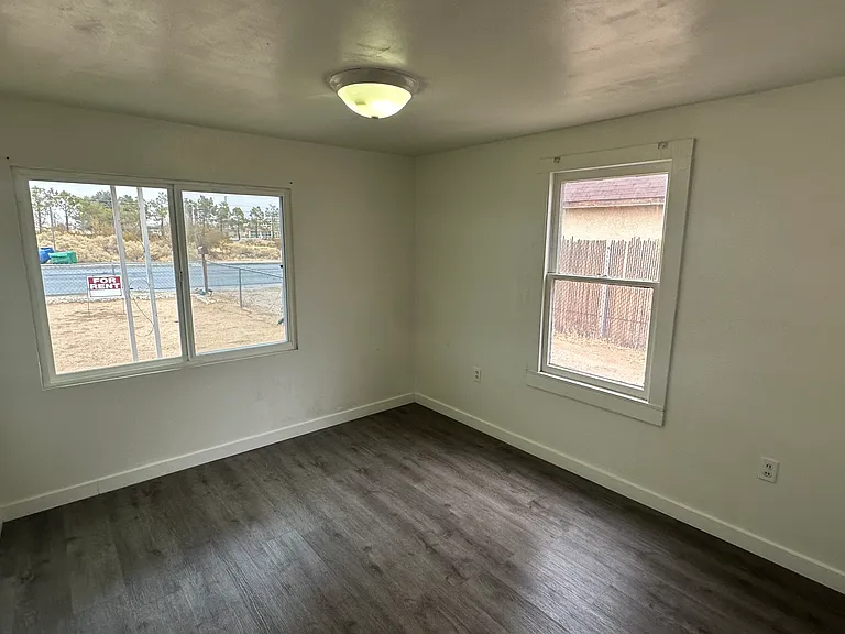 227 W Church Ave — Photo 4