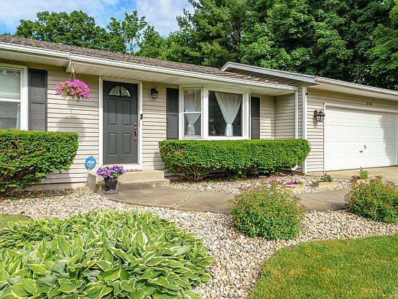 2nd image of 22138 Wynsmythe Dr