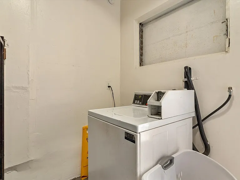 685 S Coronado St #207 — Photo 7