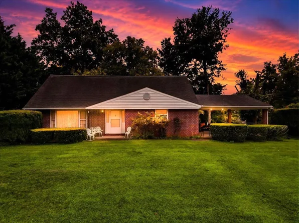 108 Williams Ave, Radford, VA 24141