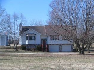 273 Avionics Ave, Ozark, MO 65721