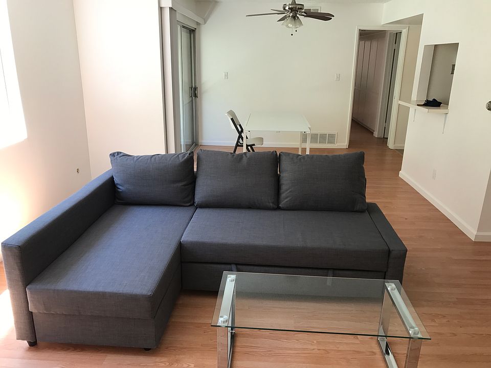 Spacious living room
