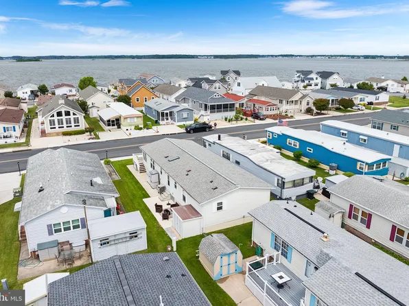 512 Nautical Ln, Ocean City, MD 21842