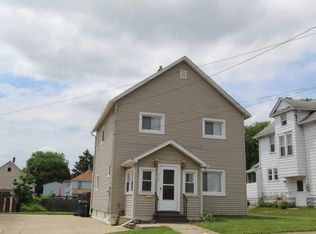 218 16th St NW, Barberton, OH