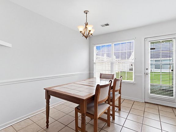 4th image of 508 Yellowstone Ct