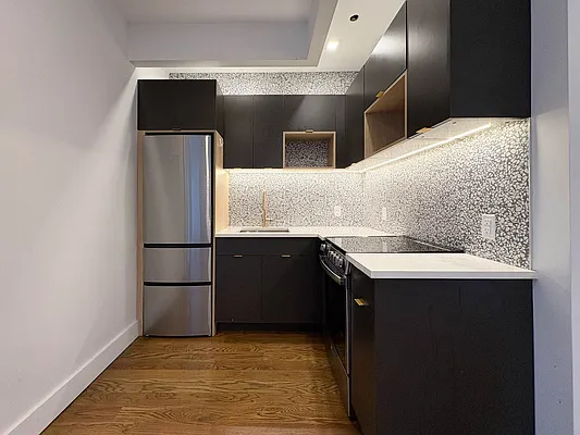 Rented by ERNY LLC | media 6