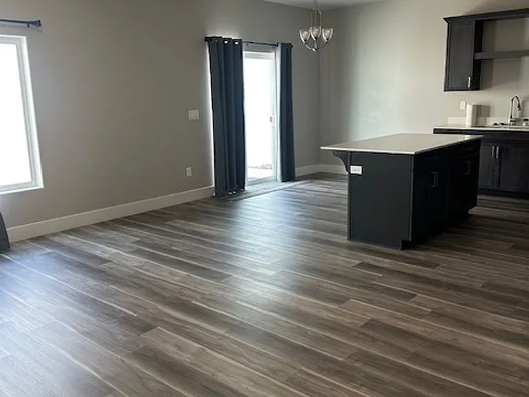 1601 Quartz Dr #D — Photo 5