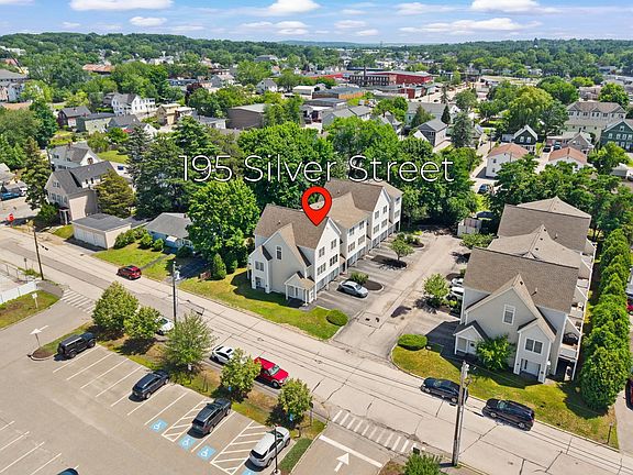 4th image of 195 Silver Street #15