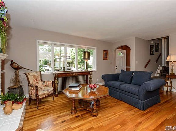 3rd image of 48 Sheridan St