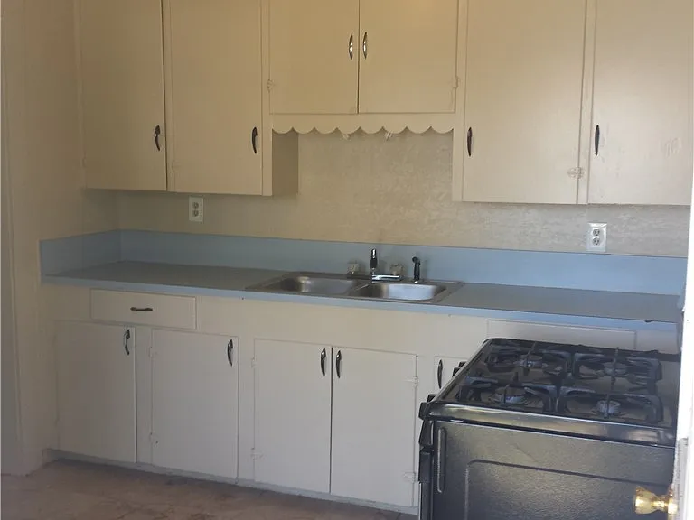 219 Tutt Ave — Photo 10