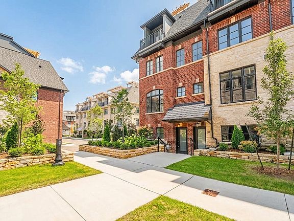 3rd image of 80 Thomas St #52