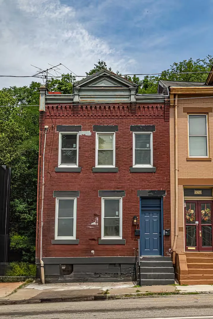 2 bed, 1.0 bath, 850 sqft, $1,800 — Photo 1