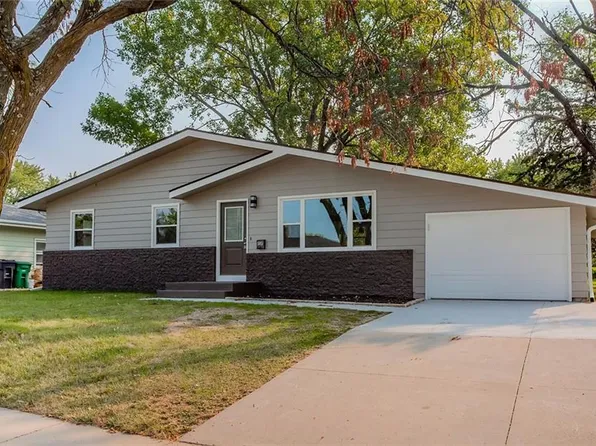 505 SW Westlawn Dr, Ankeny, IA 50023