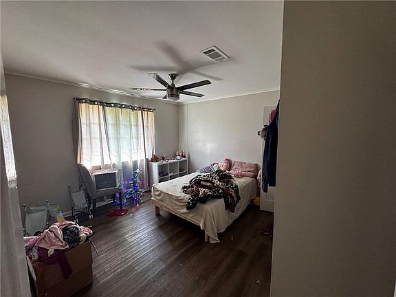 5th image of 1810 Roscommon Dr