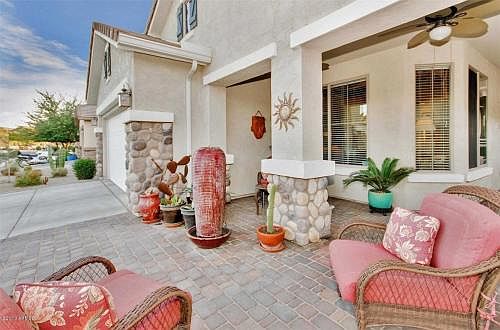 Inviting front entry