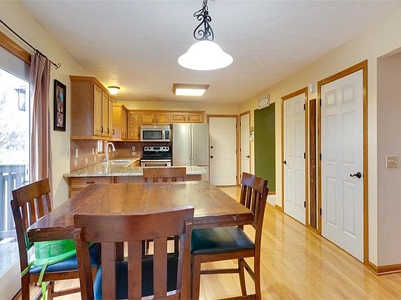 3rd image of 4179 Pletzer Blvd