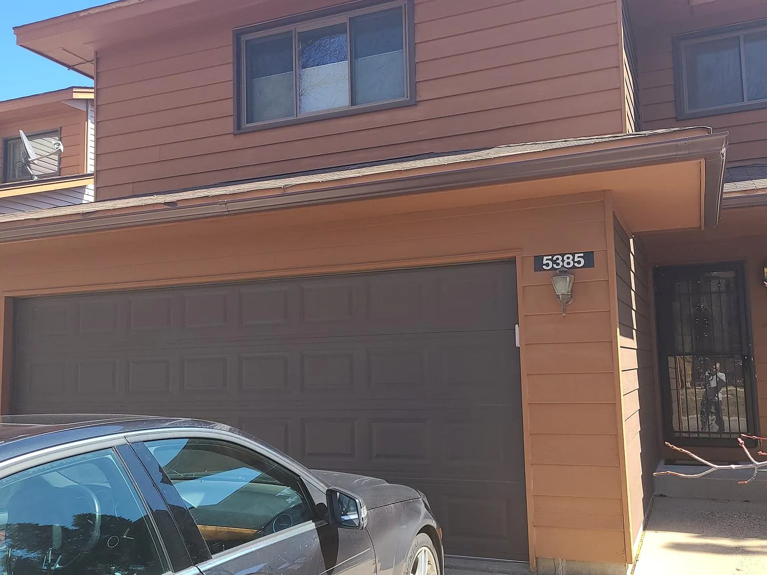 5385 Emerald Way — Photo 1