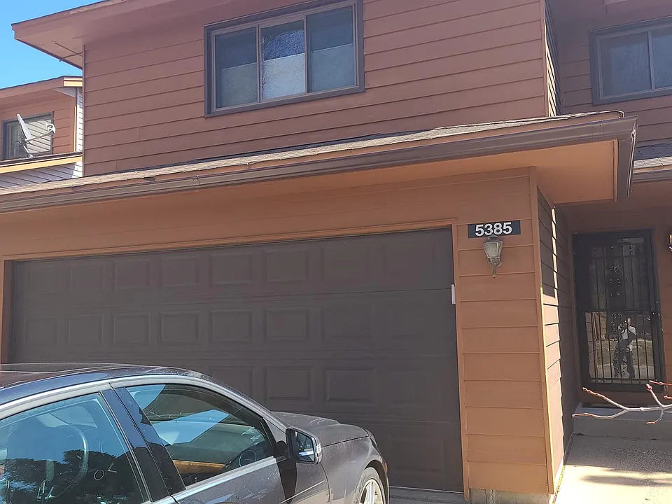 5385 Emerald Way