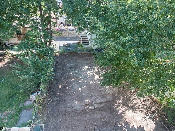 2nd image of 264 Verona Ave