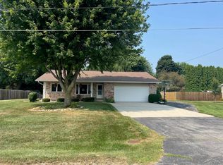 8046 Brookfield Ct, Saginaw, MI 48609