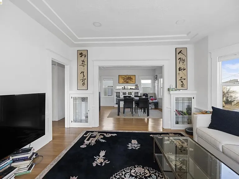 4045 Manila Ave #3 — Photo 2