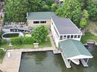 31 Cove Rd, Lake Hopatcong, NJ 07849
