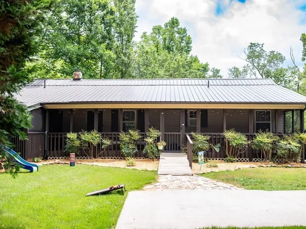 33 Pigeon Creek Rd, Blue Ridge, GA 30513