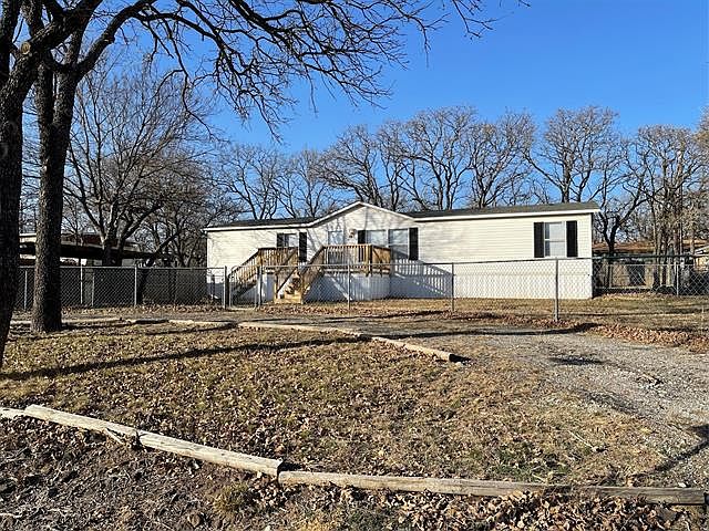 1st image of 1202 Redbud Dr
