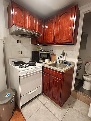 1st image of 103 Allen St APT 14