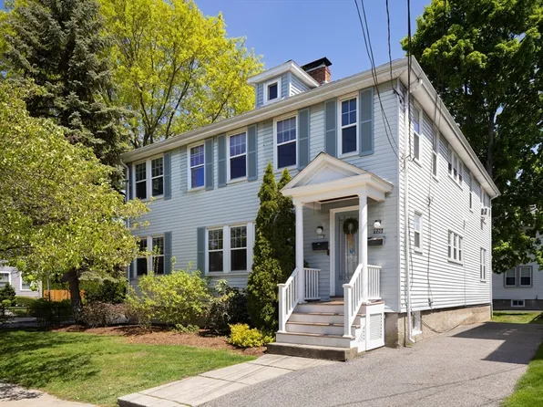 218-220 Linwood Ave, Newtonville, MA 02460