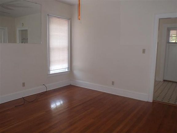 5th image of 420 N Cedar St APT 4