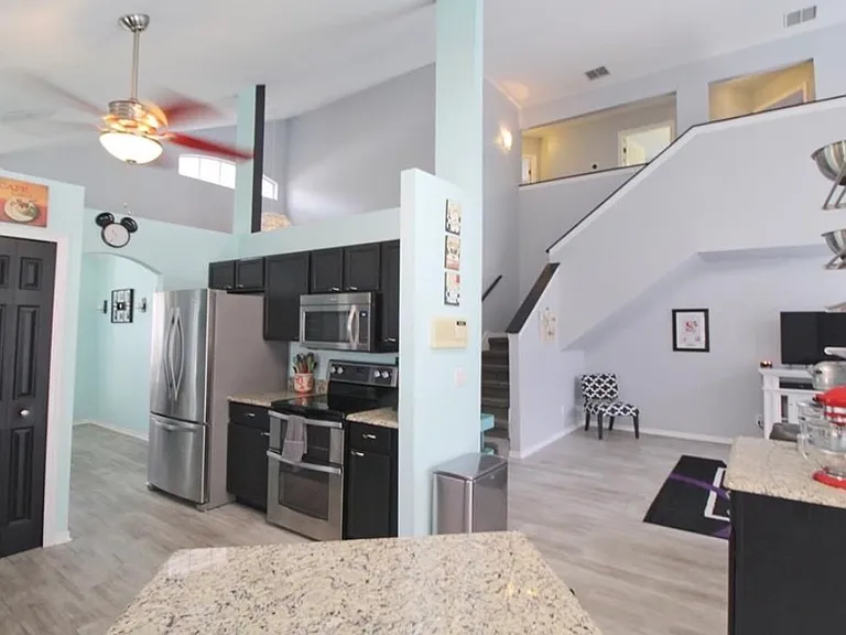 123 Pinewood Ct — Photo 9