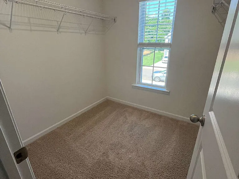 175 Moyer Dr — Photo 12