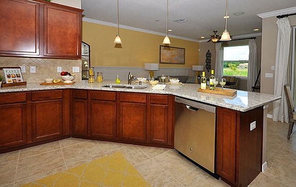 4th image of 37533 Silverlake Way