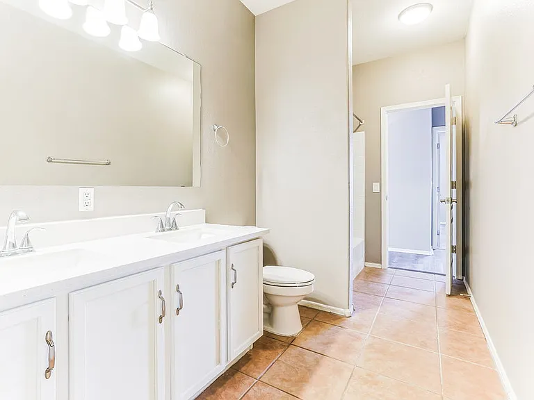 30225 N Royal Oak Way — Photo 9