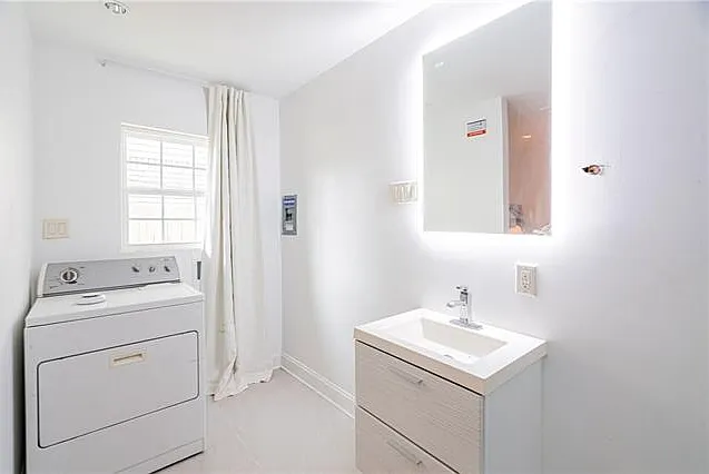 3920 Clearview Pkwy — Photo 15