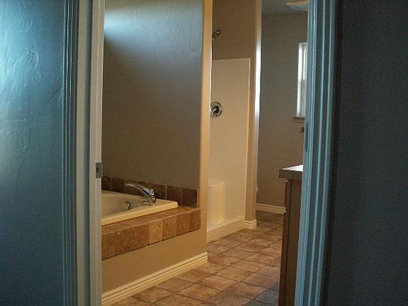 4th image of 699 Creekside Way Brk