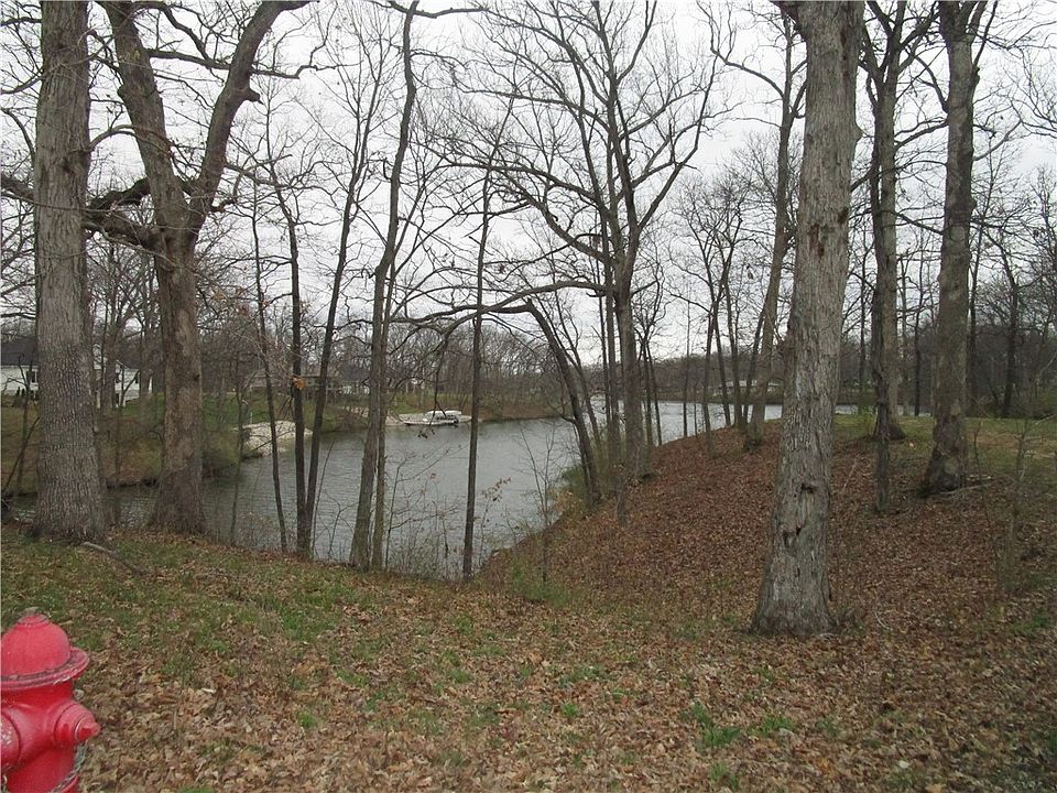 2nd image of 170 Beyers Lake Est