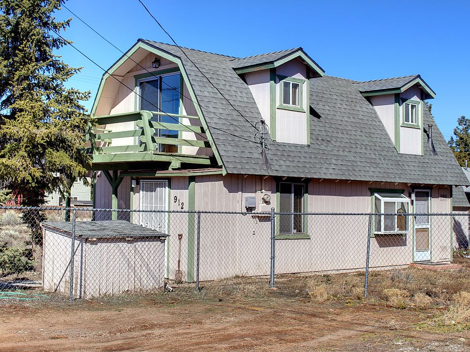 1st image of 912 Hemlock Ln