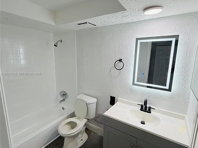 331 NW 42nd Ct #101 — Photo 2