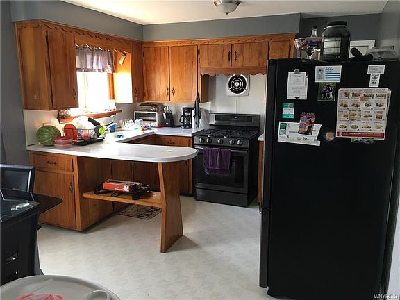5th image of 173 Aris Ave