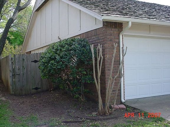 Fenced Yard