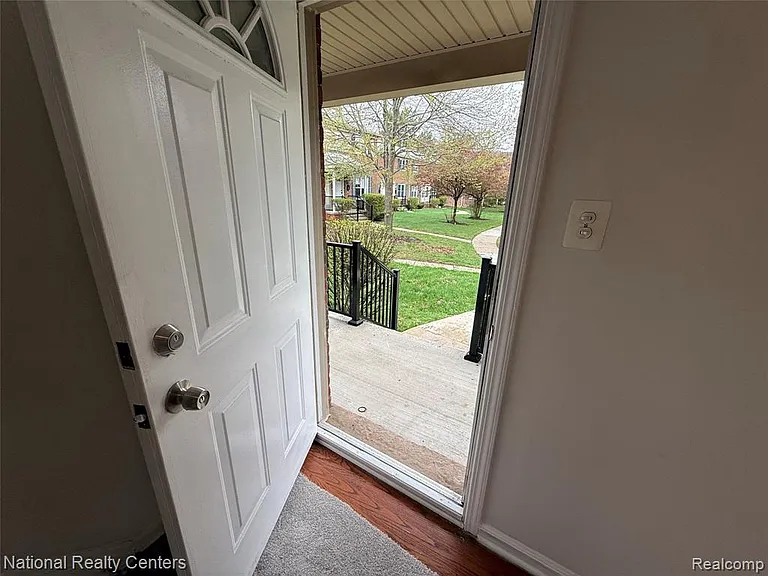 3264 Coolidge Hwy — Photo 15