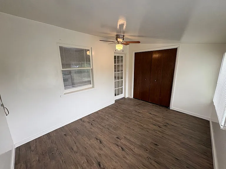 309 W Noble Ave — Photo 5
