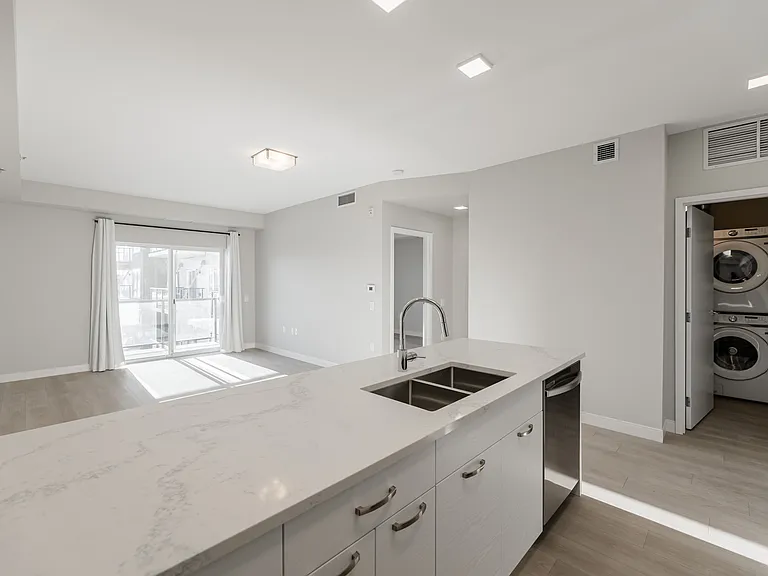 15 Refinery Way — Photo 42